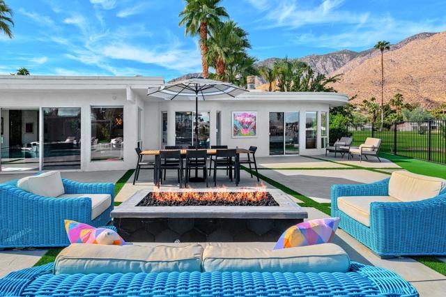 2320 S Via Lazo, Palm Springs CA: https://media.crmls.org/mediaz/87fdb89a-a7f3-46b0-8f5b-a34593ea0682.jpg