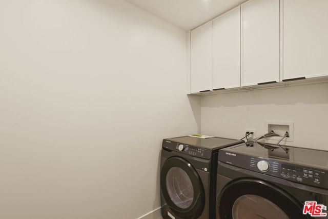 2370 Kelton Avenue, Los Angeles CA: https://media.crmls.org/mediaz/87fdcbaf-66b0-41dc-98aa-6dd870311481.jpg