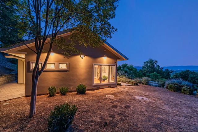 15010 Larga Vista Drive, Los Gatos CA: https://media.crmls.org/mediaz/87fe0297-b84c-4102-b0c5-53f1162abf28.jpg