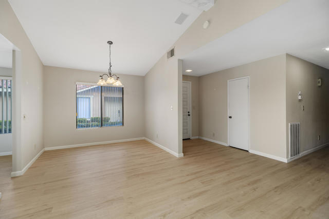 314 Sierra Madre S, Palm Desert CA: https://media.crmls.org/mediaz/87fe3976-2b6c-4637-9f2f-c24ebfd7e66a.jpg