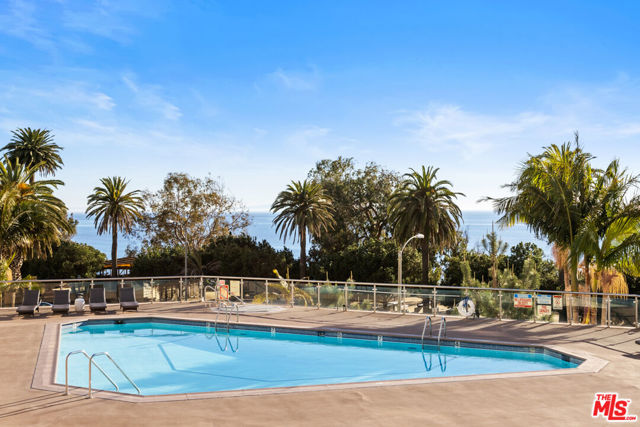 201 Ocean Avenue, Santa Monica CA: https://media.crmls.org/mediaz/87feb469-a3d1-4c32-b7d1-856cbc31adea.jpg