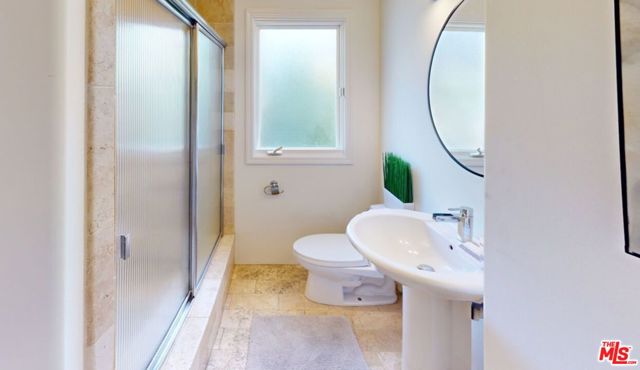 6240 Mulholland Highway, Los Angeles CA: https://media.crmls.org/mediaz/87ff9885-d101-4186-a298-2cd54132adfb.jpg