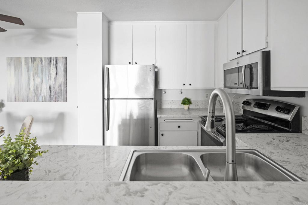 4600 Lamont Street - photo 11