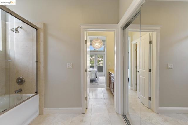 205 Sheridan RD, Oakland CA: https://media.crmls.org/mediaz/88005846-d85f-4087-aeab-4b32f79ed472.jpg