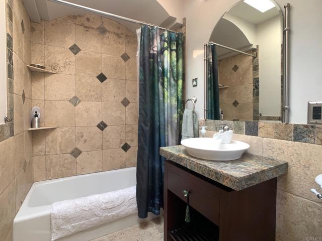 Detail Gallery Image 20 of 34 For 998 Bernita Rd, El Cajon,  CA 92020 - 3 Beds | 3 Baths