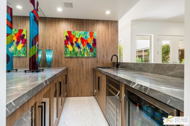 30 Mayfair Drive, Rancho Mirage CA: https://media.crmls.org/mediaz/8800d585-bff1-4cb9-975a-a85770b524fd.jpg