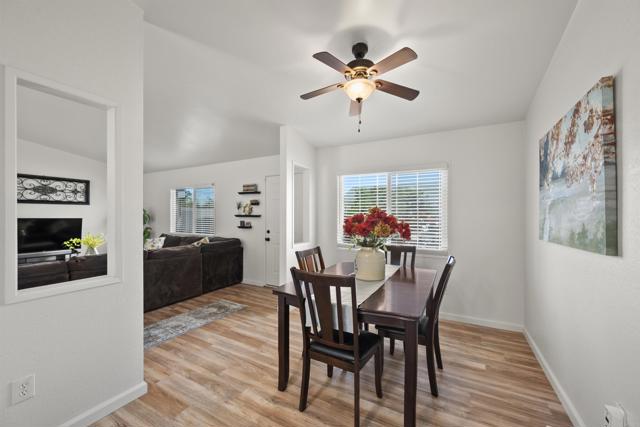 8620 Atlas View Drive, Santee CA: https://media.crmls.org/mediaz/8800ff78-7605-45c1-858c-6fbced29b558.jpg