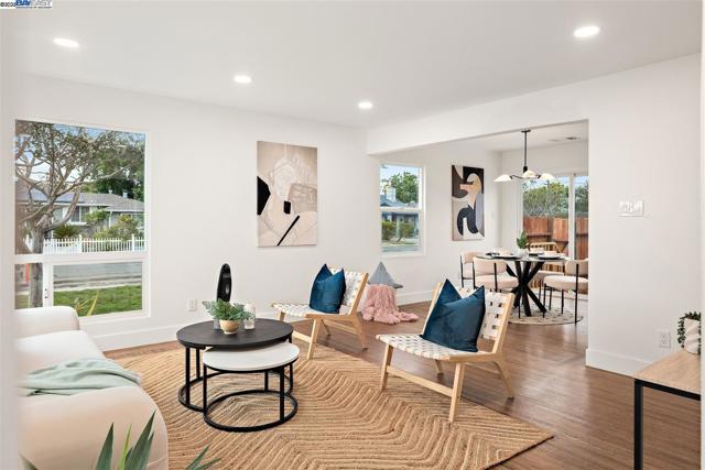 36702 Olive St, Newark CA: https://media.crmls.org/mediaz/8801194c-0b61-4122-aac5-f4490311c906.jpg