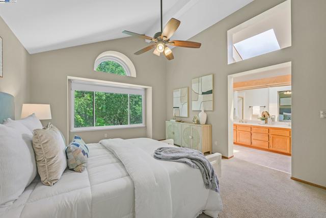 8043 Crossridge Rd, Dublin CA: https://media.crmls.org/mediaz/88024dbb-af09-432c-b6da-e514cb98928f.jpg