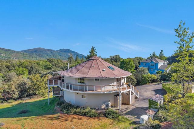 4667 Luneta View Rd, Julian CA: https://media.crmls.org/mediaz/8802b25a-b28a-4681-a89a-3bcead194571.jpg