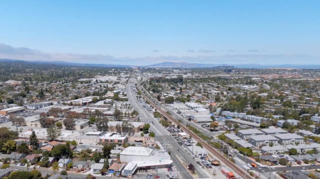 300 Davey Glen Road, Belmont CA: https://media.crmls.org/mediaz/8803bf50-948a-418c-97cc-f90b998eea8d.jpg