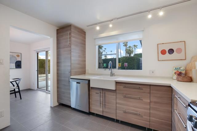 1529 S Calle Palo Fierro, Palm Springs CA: https://media.crmls.org/mediaz/88050d00-9ba1-4efb-9a75-05d77b5134da.jpg