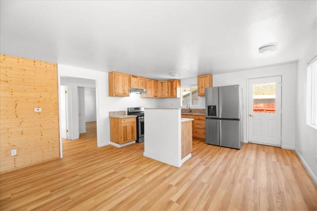 773 W Aeroplane Boulevard, Big Bear CA: https://media.crmls.org/mediaz/880517ca-63bb-400a-b872-5e3eaa115425.jpg