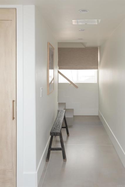164 Chestnut Avenue, Carlsbad CA: https://media.crmls.org/mediaz/880537ad-d1b1-420d-bab9-e014ff04a57d.jpg