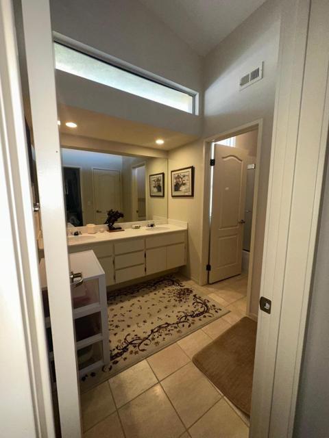 77671 Barons Circle, Palm Desert CA: https://media.crmls.org/mediaz/8805ee18-14da-45ed-8591-584ada76f6b8.jpg