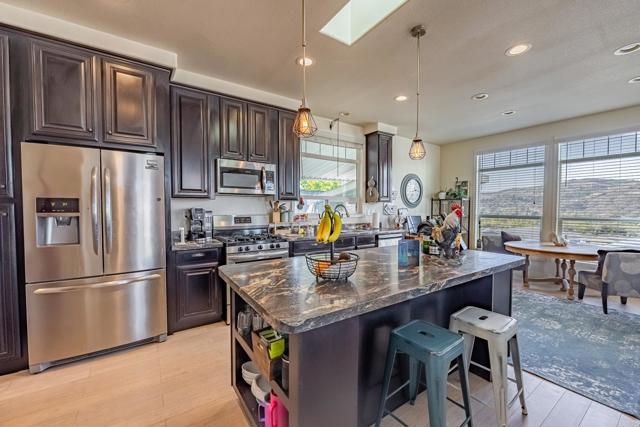 4650 Dulin, Fallbrook CA: https://media.crmls.org/mediaz/8806eee8-5778-4304-a8d4-f8dbd0d65d82.jpg