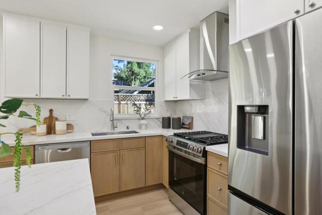 453 N Rengstorff Avenue, Mountain View CA: https://media.crmls.org/mediaz/8808382b-7aa5-484e-84cd-72491a099f95.jpg