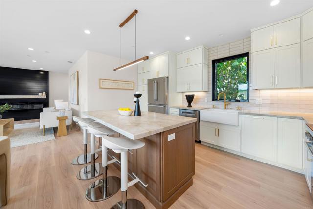 164 Cherry Avenue, Carlsbad CA: https://media.crmls.org/mediaz/88084203-0b59-4f25-952f-6cb68664c979.jpg