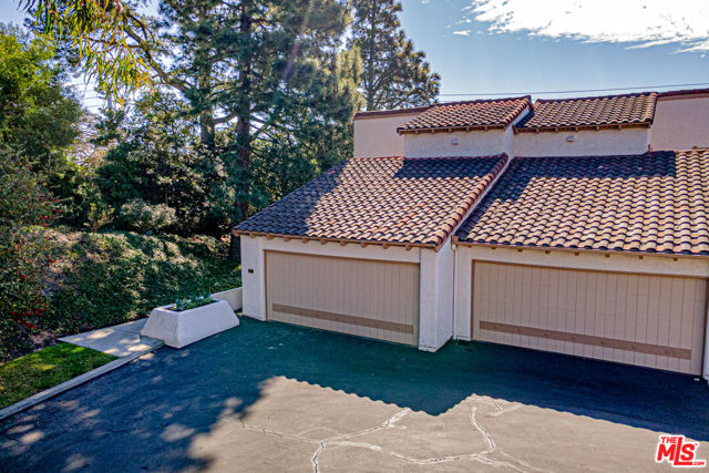 57 Seaview Drive, Rolling Hills Estates, California 90274, 3 Bedrooms Bedrooms, ,2 BathroomsBathrooms,Residential,For Sale,Seaview,25502495