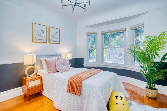 256 Presidio Avenue, San Francisco CA: https://media.crmls.org/mediaz/8808f80c-149c-4bfe-94e0-ea11cc79208e.jpg