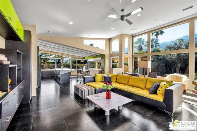 1554 E San Lucas Road, Palm Springs CA: https://media.crmls.org/mediaz/880a0fbd-ec0a-4f03-b8ef-f85386a52cd7.jpg