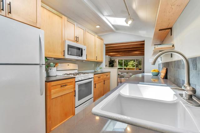 160 Woodland Drive, Ben Lomond CA: https://media.crmls.org/mediaz/880adae8-750e-460b-9aea-1b513db6c4d8.jpg