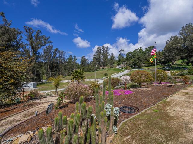20150 Tarawild Court, Prunedale CA: https://media.crmls.org/mediaz/880ba5af-15e3-4bab-b3d7-f9f7cc8ec2bf.jpg
