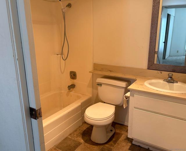 3823 Caminito Litoral, San Diego CA: https://media.crmls.org/mediaz/880bf7c4-5414-4386-8070-ade0ef63ee47.jpg