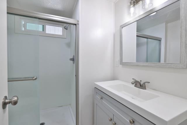 8282 Murray Ave, Gilroy CA: https://media.crmls.org/mediaz/880bf819-ecf4-4225-b3bc-3e90091bee37.jpg