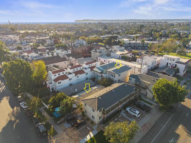 406 408 & 408B E Ave, Coronado CA: https://media.crmls.org/mediaz/880c3db5-b4e5-46fa-b548-94f467356f11.jpg