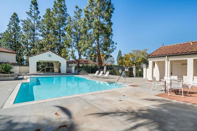 742 Eastshore Ter, Chula Vista CA: https://media.crmls.org/mediaz/880c4acc-c62b-4ea3-875d-6ede5dd71e7a.jpg