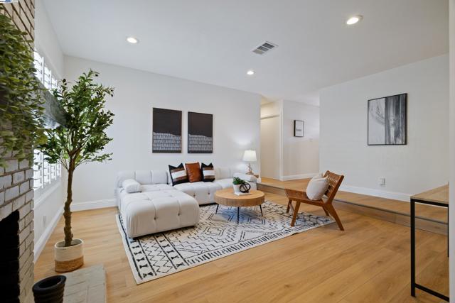 4501 Alice Way, Union City CA: https://media.crmls.org/mediaz/880c8c5f-9f81-49b5-bc10-fa962c680ea0.jpg