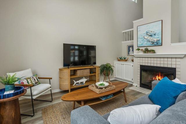 Detail Gallery Image 11 of 44 For 203 Triton Cir, Encinitas,  CA 92024 - 3 Beds | 2/1 Baths