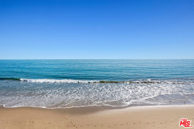 22626 Pacific Coast Highway, Malibu CA: https://media.crmls.org/mediaz/880db666-ce78-44c5-bca6-e46febf04d60.jpg