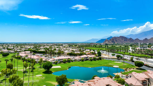78087 Cobalt Court, La Quinta CA: https://media.crmls.org/mediaz/880e32e8-af32-4536-a305-cda3346ef96f.jpg