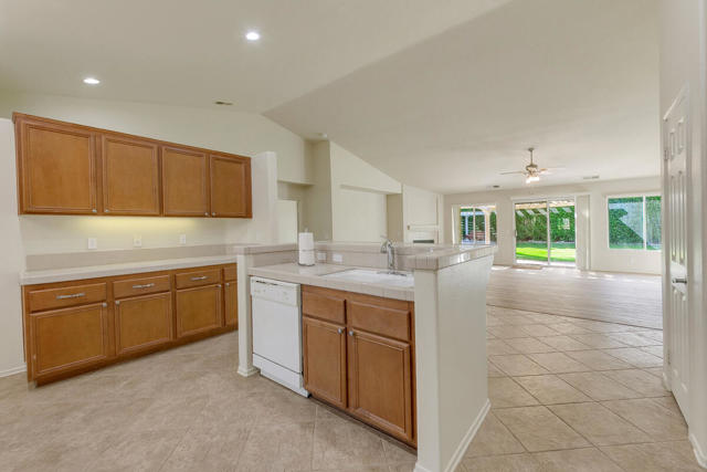 43875 Liberty Street, Indio CA: https://media.crmls.org/mediaz/880ebf25-455b-4c3b-8d09-37b5645817e8.jpg