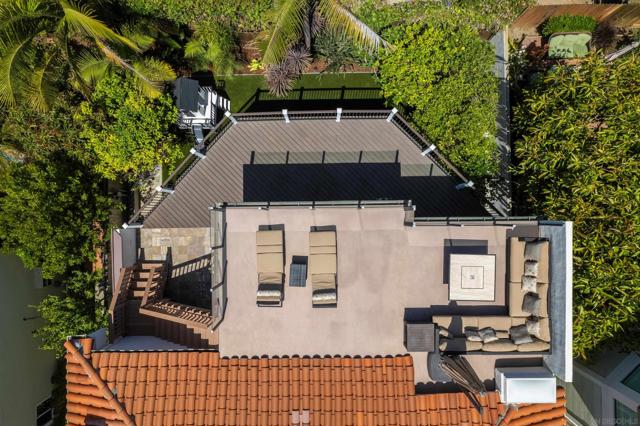 Image 33 of 45 For 8412 La Jolla Shores Dr