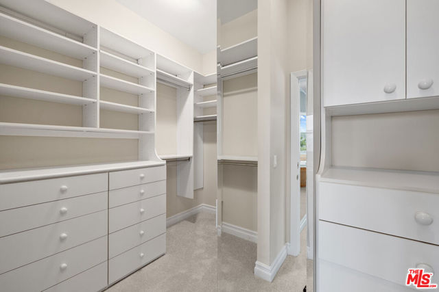 2046 Palisades Drive, Pacific Palisades CA: https://media.crmls.org/mediaz/880ee944-bf06-4f22-8d36-8fe1968ea4f8.jpg