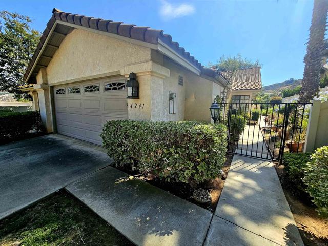 Detail Gallery Image 2 of 19 For 4241 Los Padres Dr, Fallbrook,  CA 92028 - 3 Beds | 2 Baths