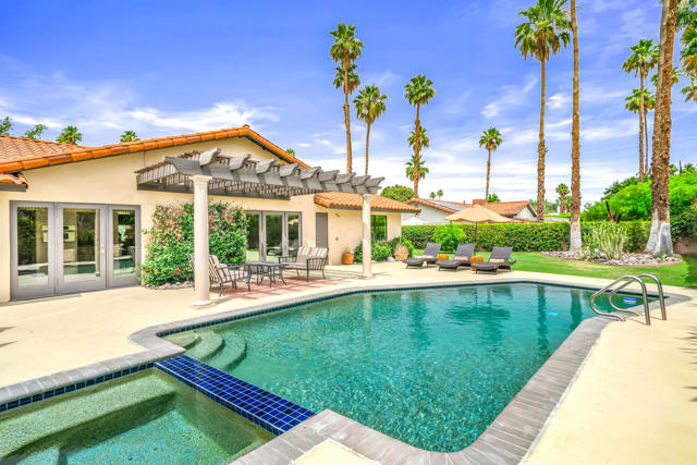2305 E Sonora Road, Palm Springs CA: https://media.crmls.org/mediaz/88100127-7886-47b9-a353-aee5ae1ff146.jpg