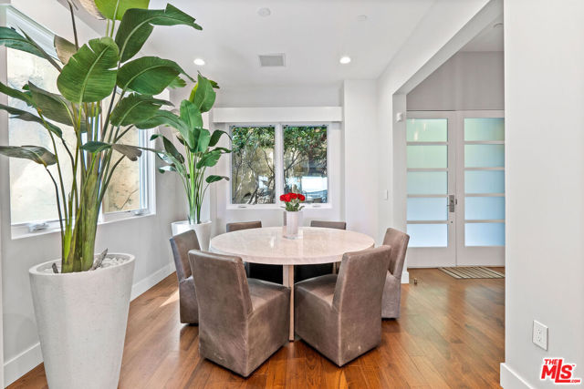 22065 Pacific Coast Highway, Malibu CA: https://media.crmls.org/mediaz/881010b2-9f2c-42f9-a0af-7b842e9f2d41.jpg