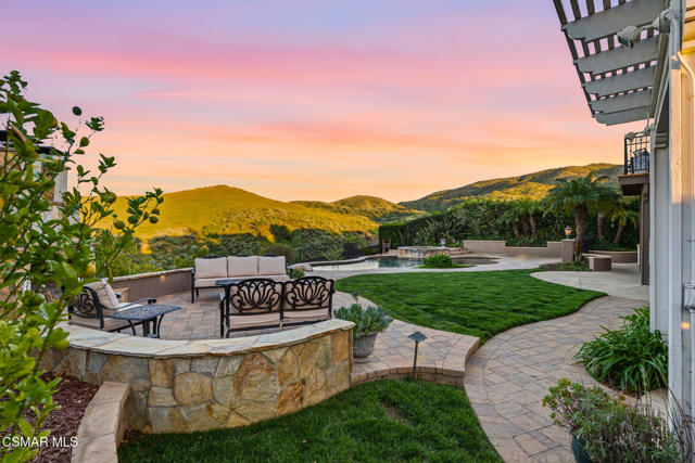 Image 3 of 51 For 490 Peter Place