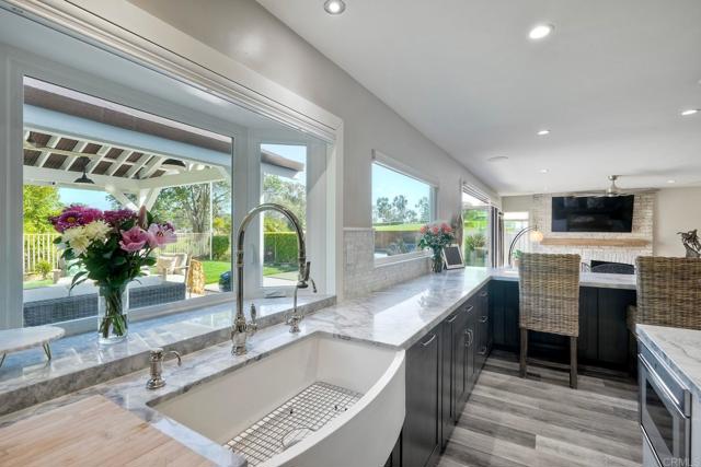 Detail Gallery Image 13 of 57 For 1109 Countrywood Ln, Vista,  CA 92081 - 4 Beds | 2/1 Baths