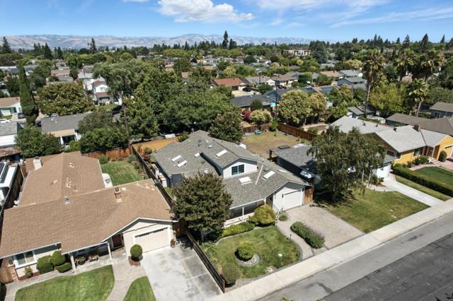 689 Robin Drive, Santa Clara CA: https://media.crmls.org/mediaz/8810b055-e1b9-4dc7-99b8-868a57677d18.jpg