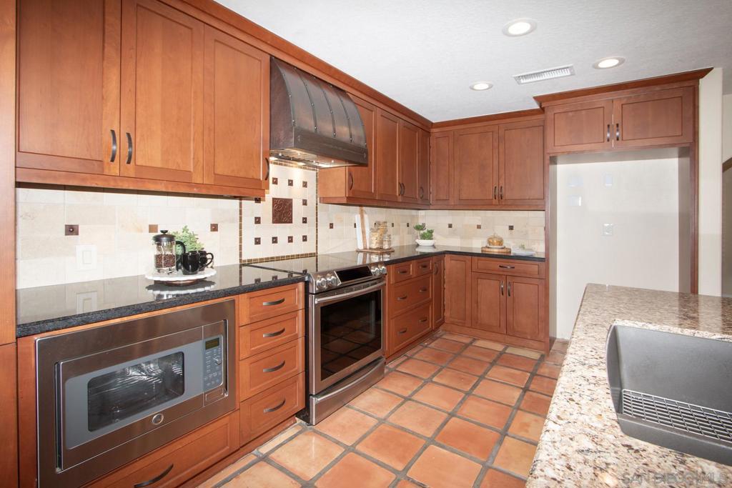 14371 Silver Heights - photo 8