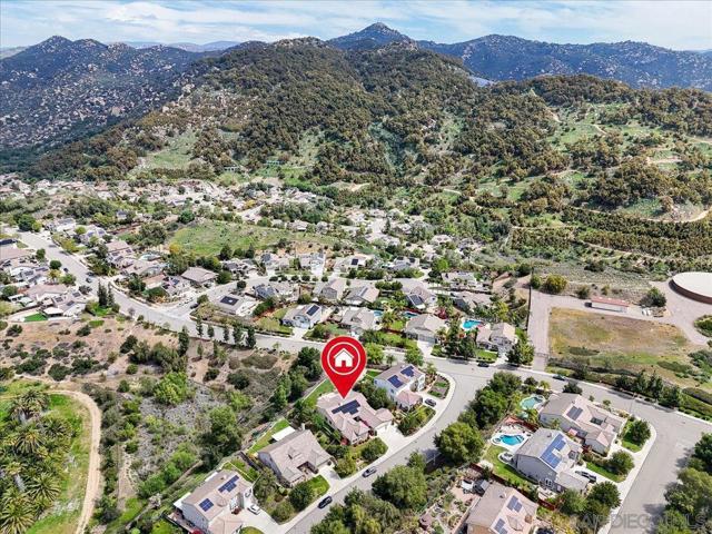 3180 Ridgeline Place, Escondido CA: https://media.crmls.org/mediaz/8812ae1b-e97a-4896-a73f-138537fa9b5c.jpg