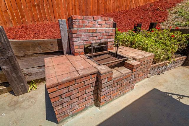 45 Crescent Drive, Watsonville CA: https://media.crmls.org/mediaz/88131d89-2569-4b95-8122-579ee0c90b20.jpg