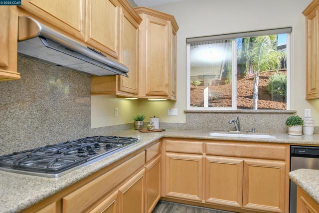 2593 Camel Back Rd, Brentwood CA: https://media.crmls.org/mediaz/88132d53-5be7-44ee-9286-2e4dd93a5f99.jpg