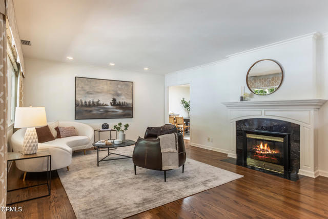 4650 Encinas Drive, La Canada Flintridge CA: https://media.crmls.org/mediaz/88134095-95b4-4f8b-852f-60f5765ca970.jpg