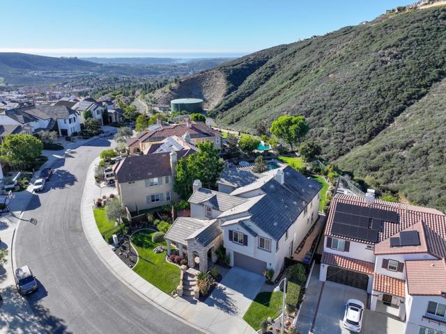 970 Idyllwild Way, San Marcos CA: https://media.crmls.org/mediaz/88136f0e-6155-46ed-aff1-5d380937cfb7.jpg